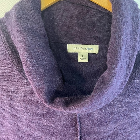Calvin Klein cowl neck sweater. A beautiful rich purple and so so soft! Size L - Picture 4 of 4